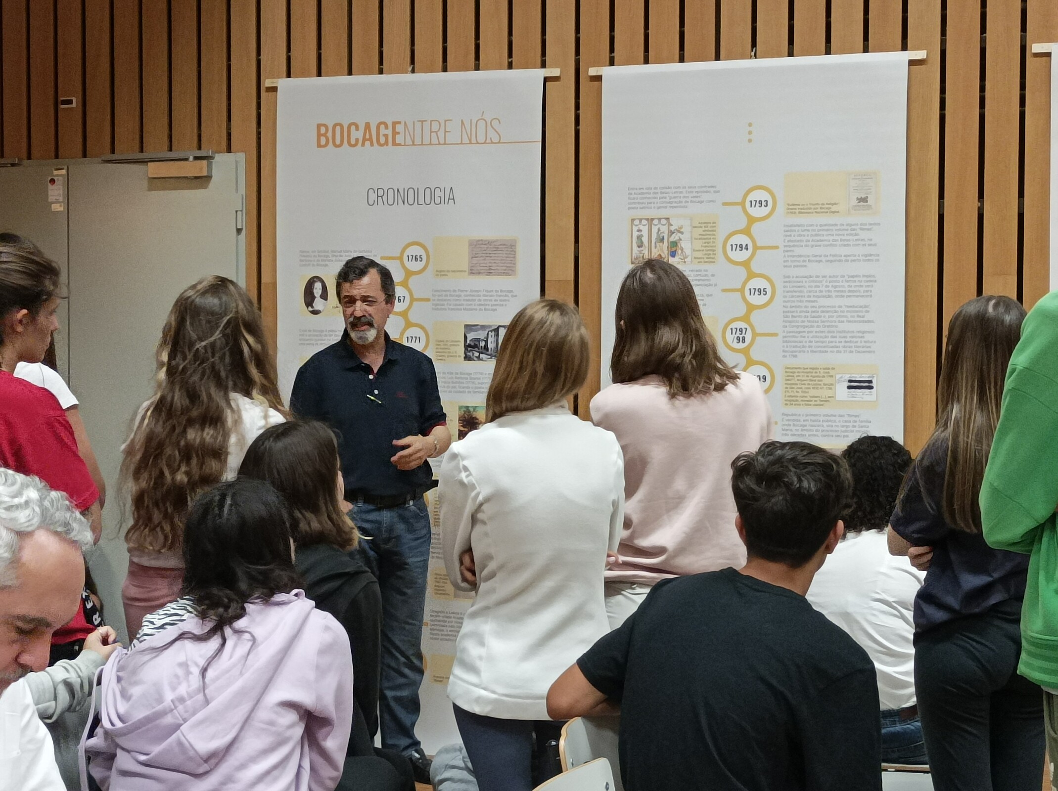 MAEDS integra programa de comemorações do 25 de abril promovido pela Escola Secundária D. João II