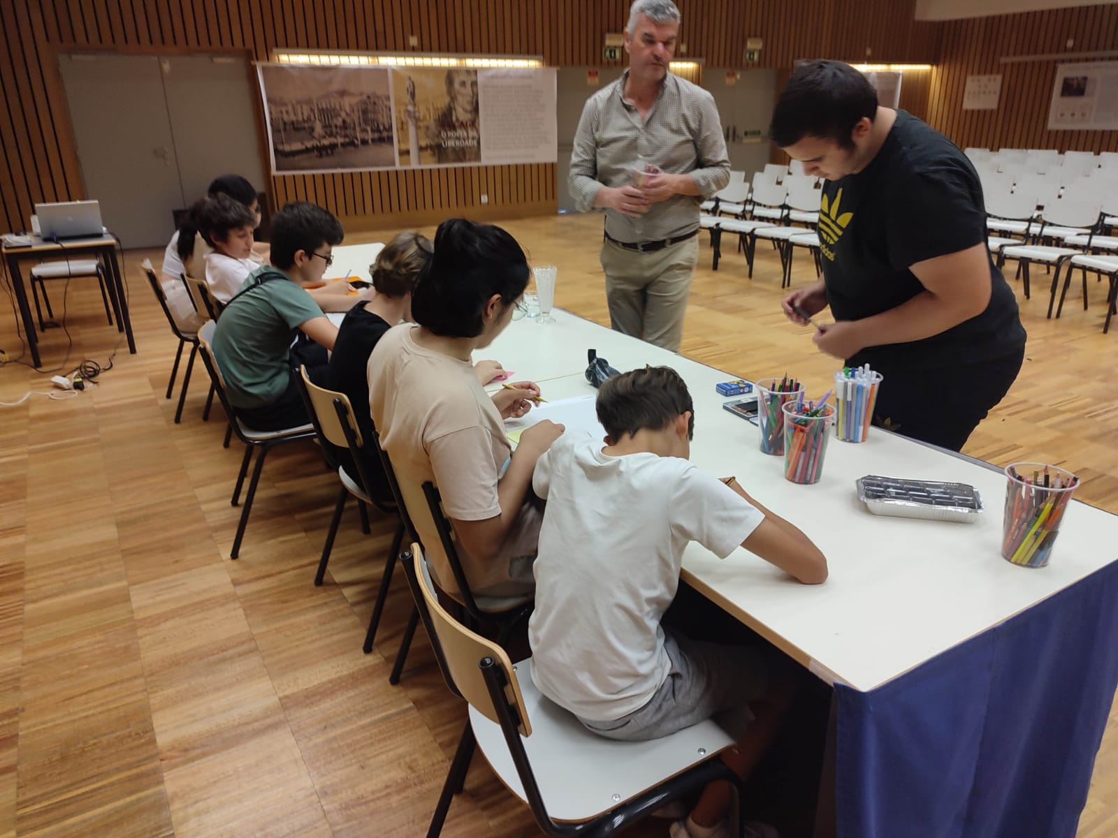 MAEDS integra programa de comemorações do 25 de abril promovido pela Escola Secundária D. João II