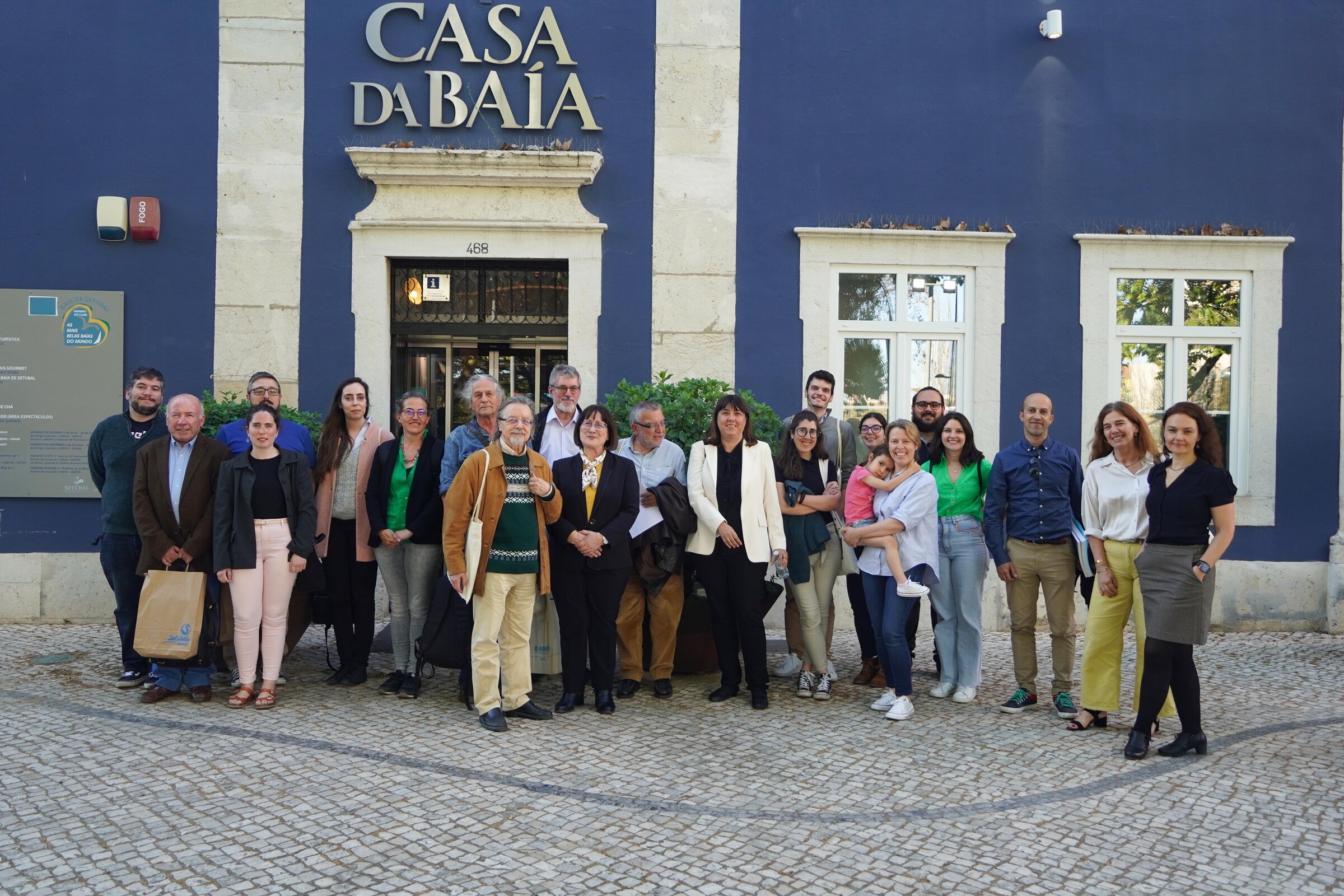 Foto dos conferencistas e de alguns participantes no workshop.