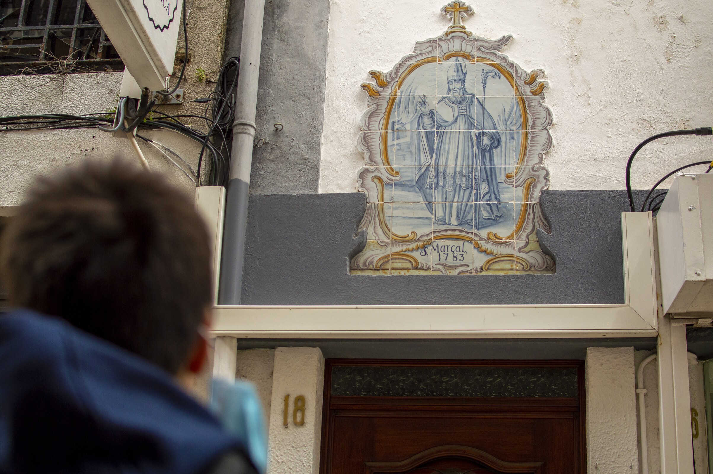 Visitas guiadas e oficinas dirigidas ao património in situ no Centro Histórico de Setúbal.