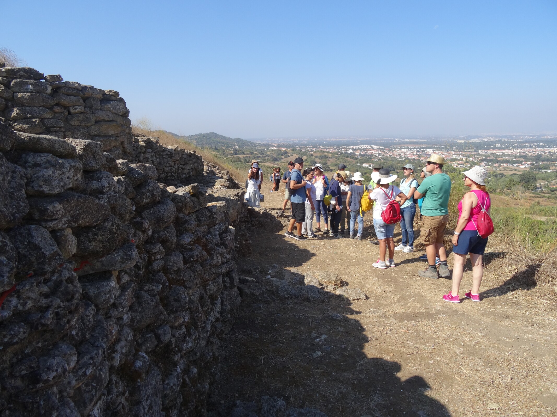 Visitas guiadas ao Castro de Chibanes.