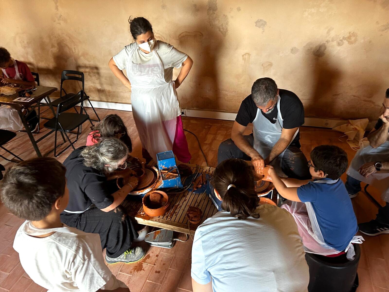 oficina criativa “Barro e Memória”