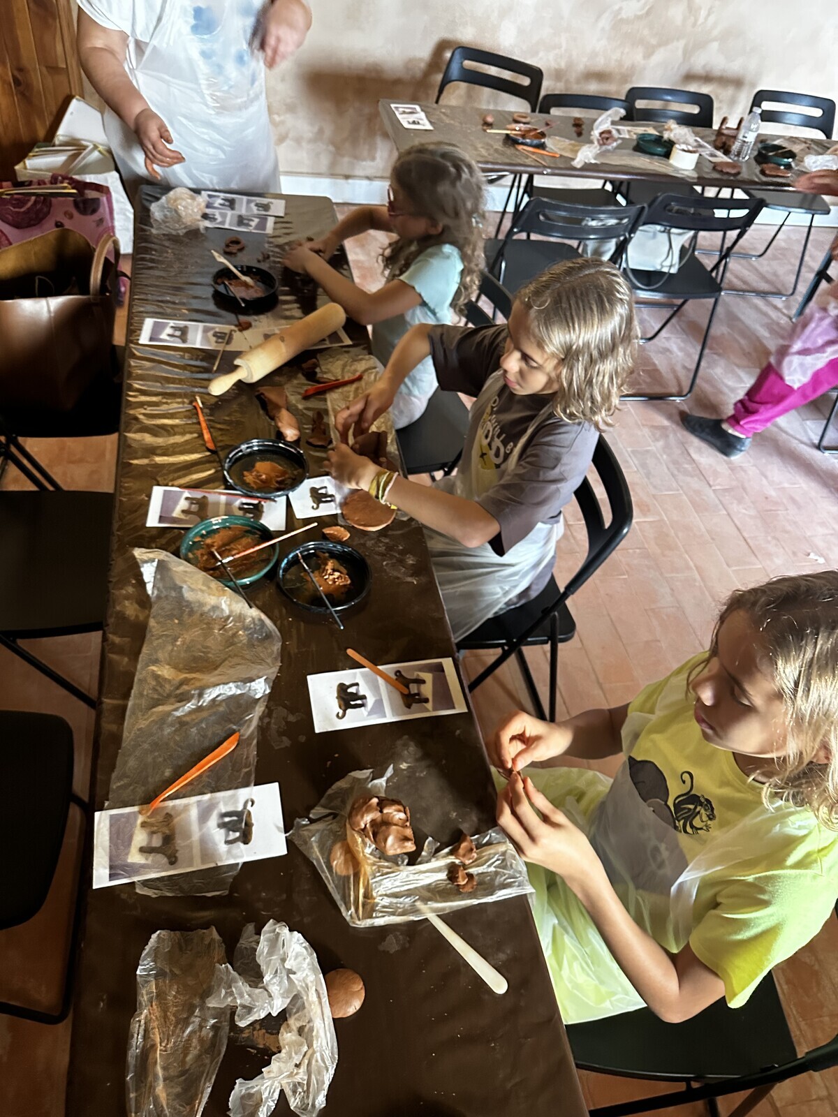 oficina criativa “Barro e Memória”