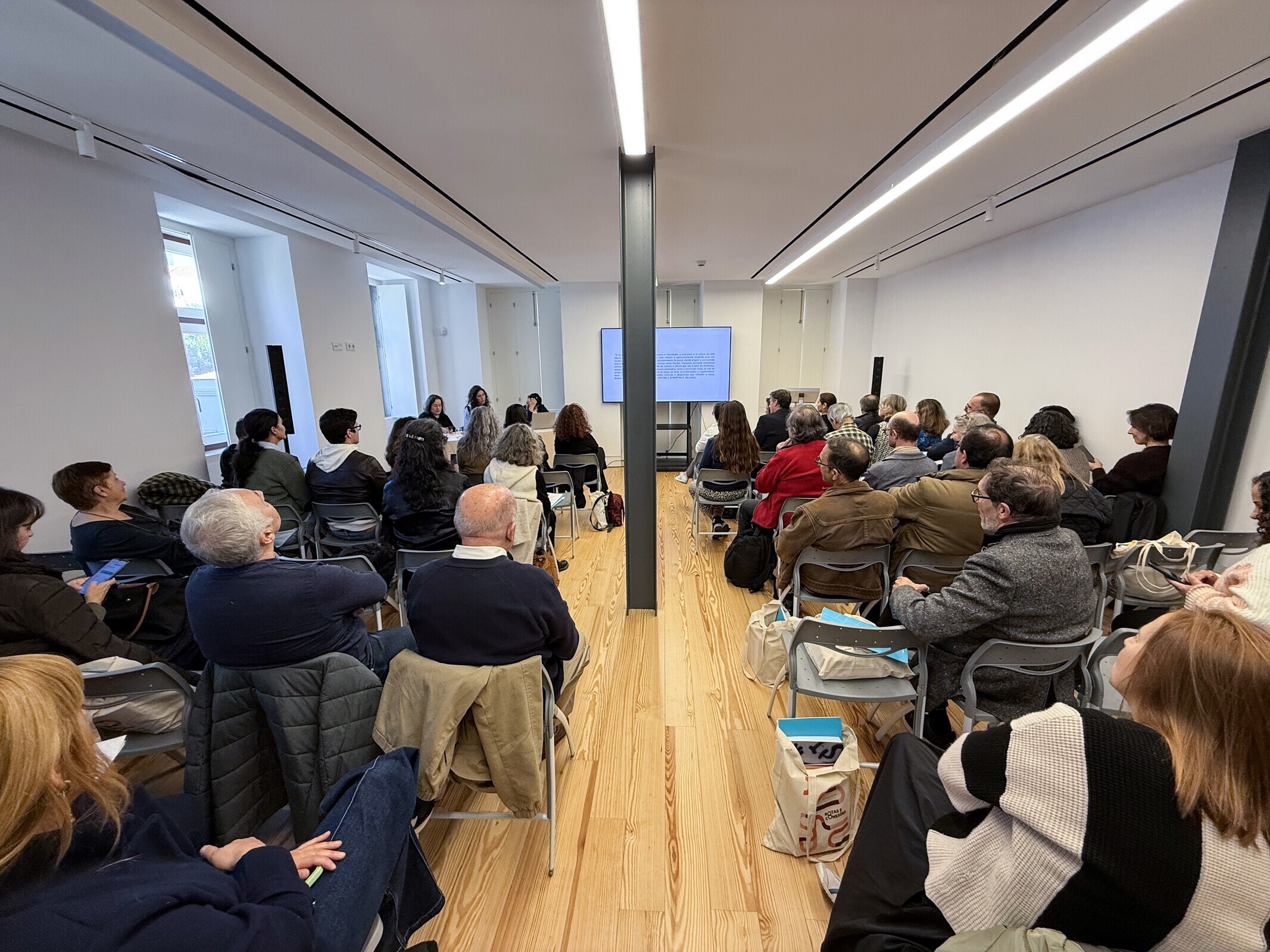 Painel 2. Moderado por Michelle Santos, Município de Setúbal