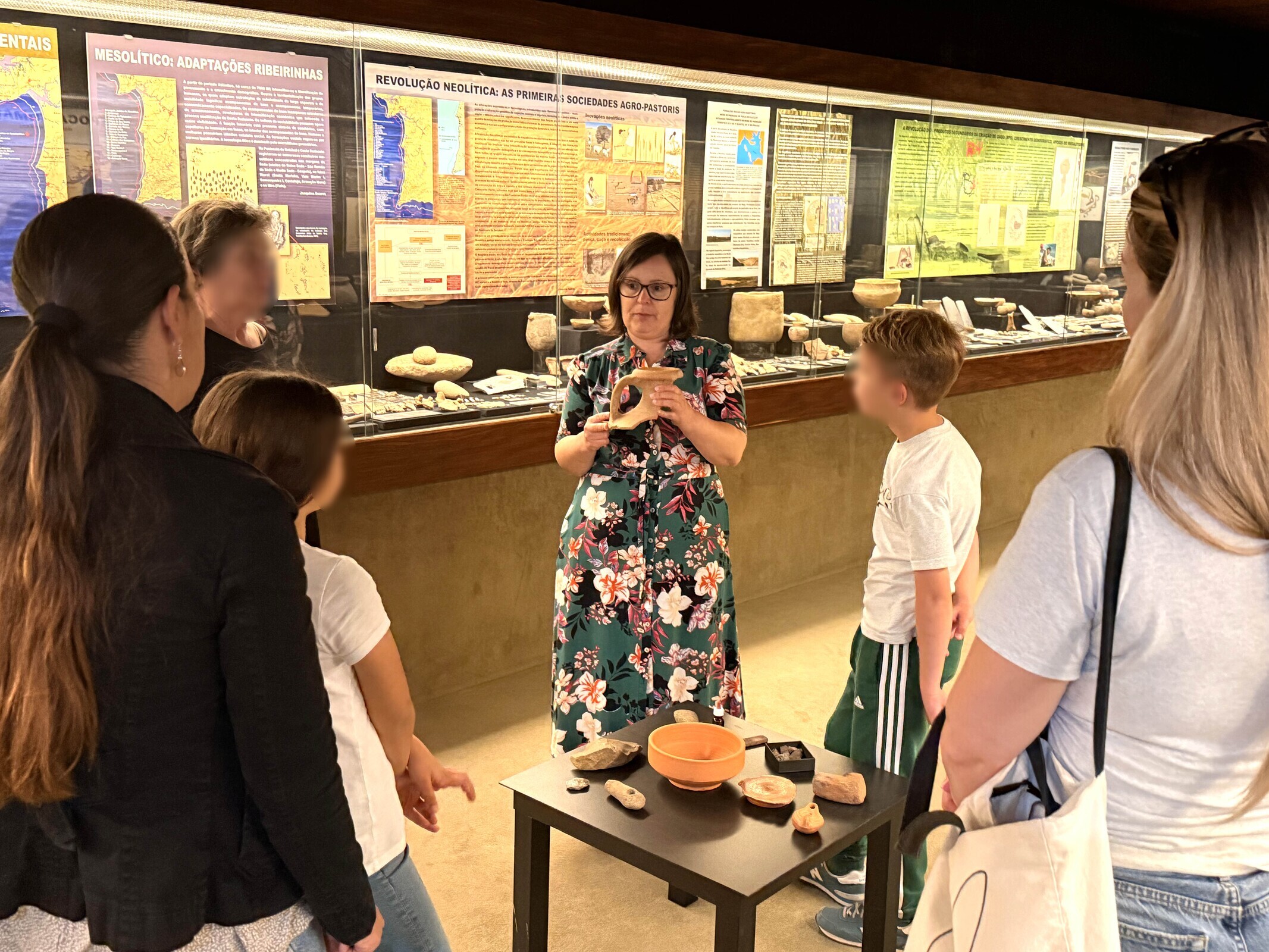 visita guiada à exposição permanente de arqueologia