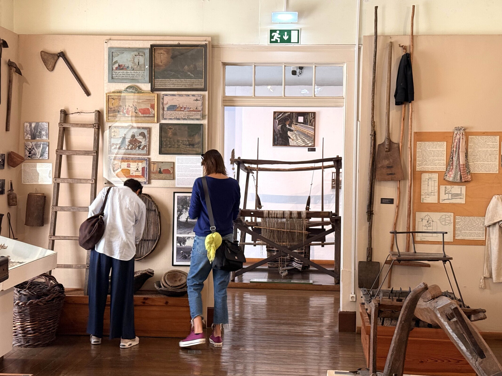 visitas às exposição permanentes e temporárias