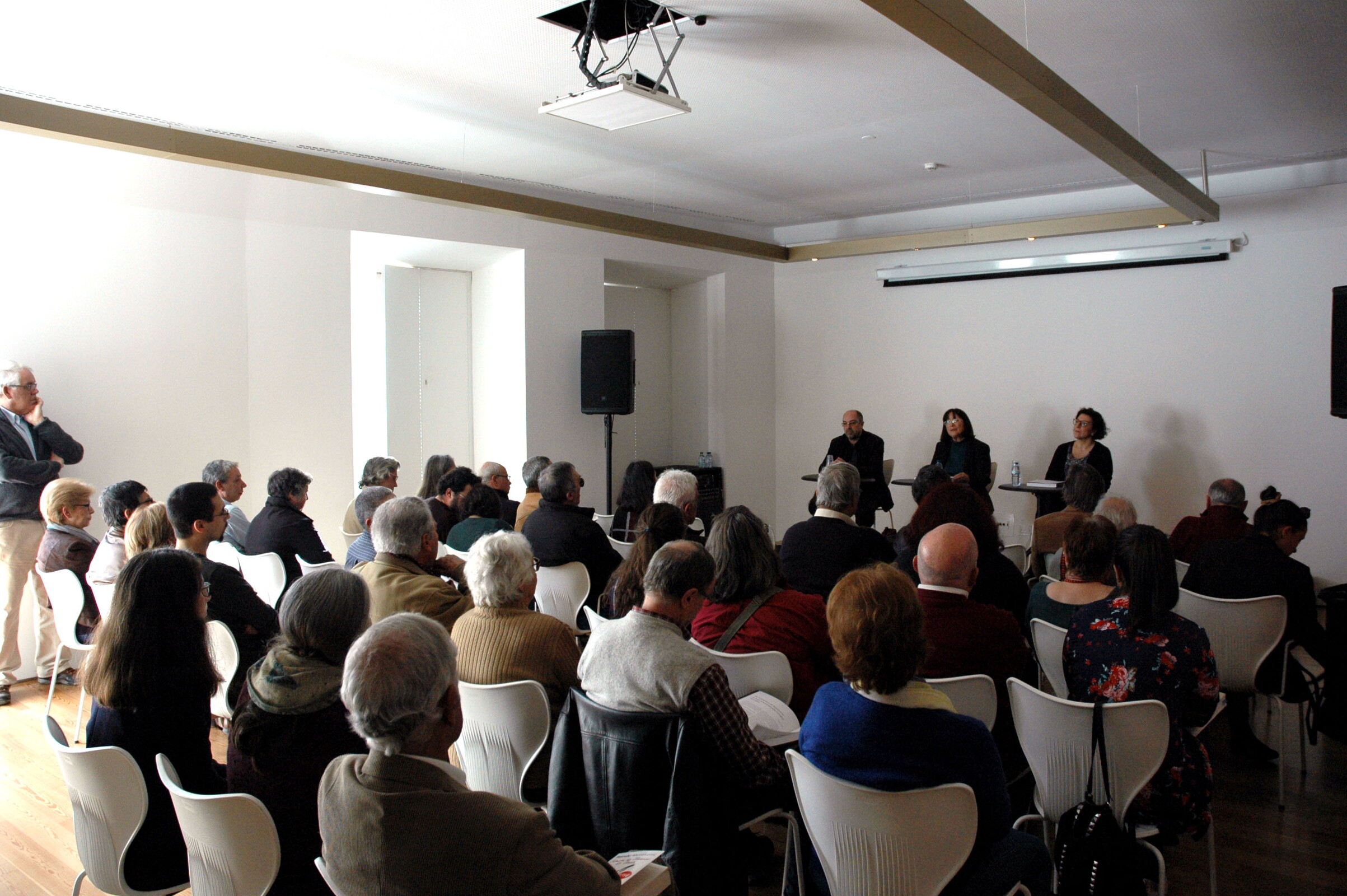 Lançamento do volume 5 da Revista MUSA - Museus, Arqueologia e Outros Patrimónios | Arqueologia U...
